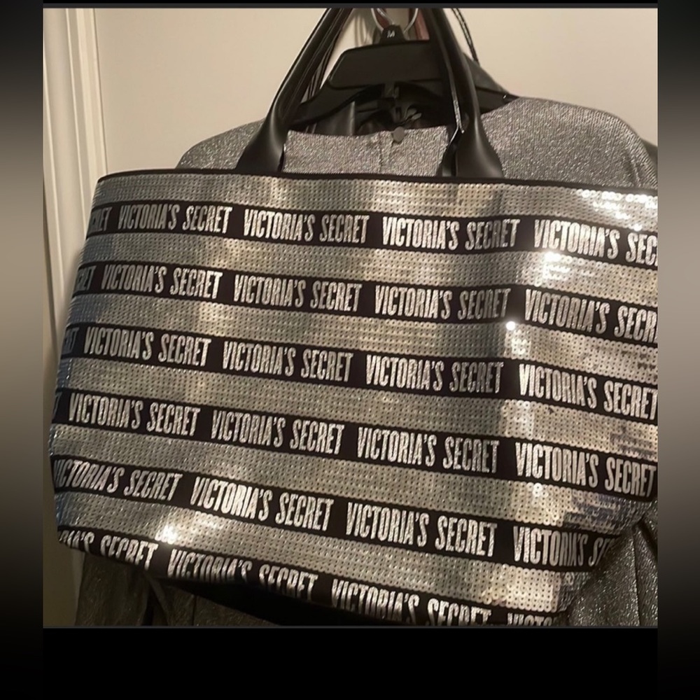 Victoria’s Secret Bag Travel / Overnight / Tote / Diaper Bag